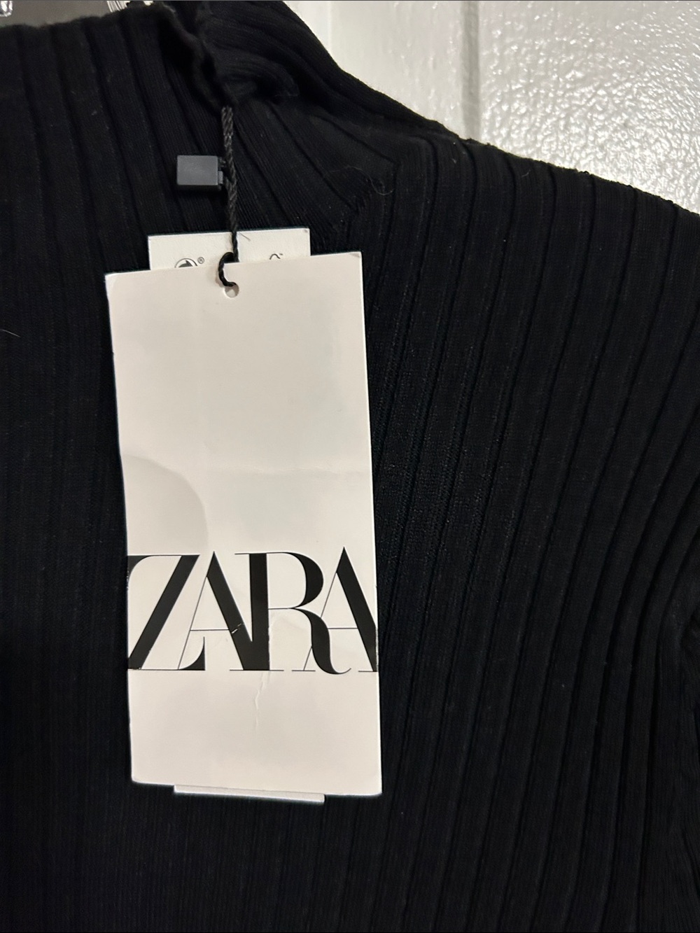 NWT • ZARA • Ribbed Mock Neck Long-Sleeve Top - Black in PERFECT NEW CONDITION - Picture 5 of 11